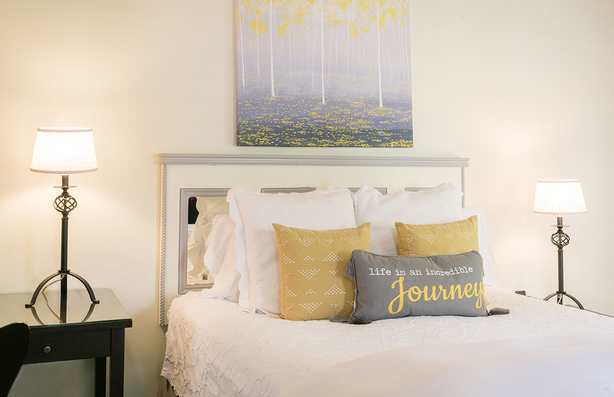 Cottages at 1801 First Luxury Inn