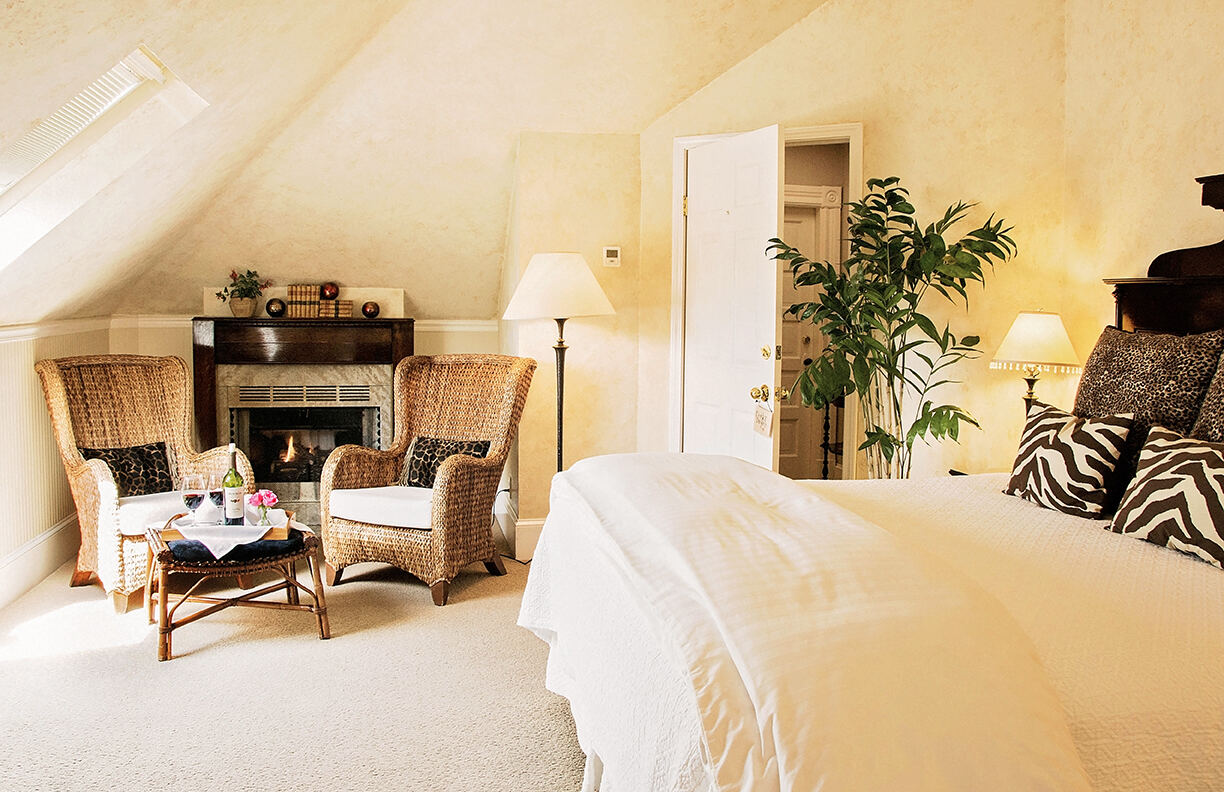Junior Suite at 1801 First Luxury Inn